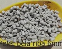Pelet bela riba