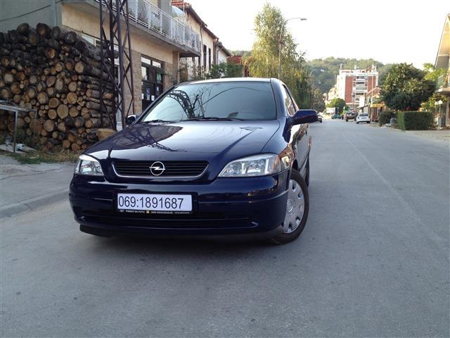 Opel Astra- 01