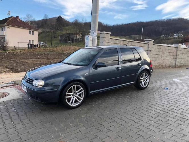 GOLF 4