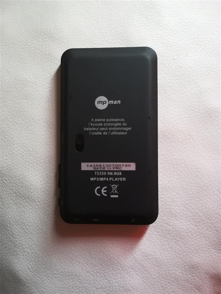 MP4-8GB--camera-