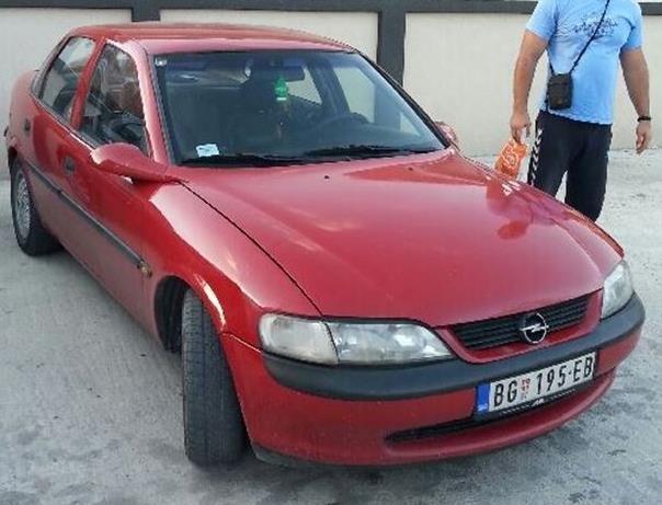 Opel Vectra 1.6b -96