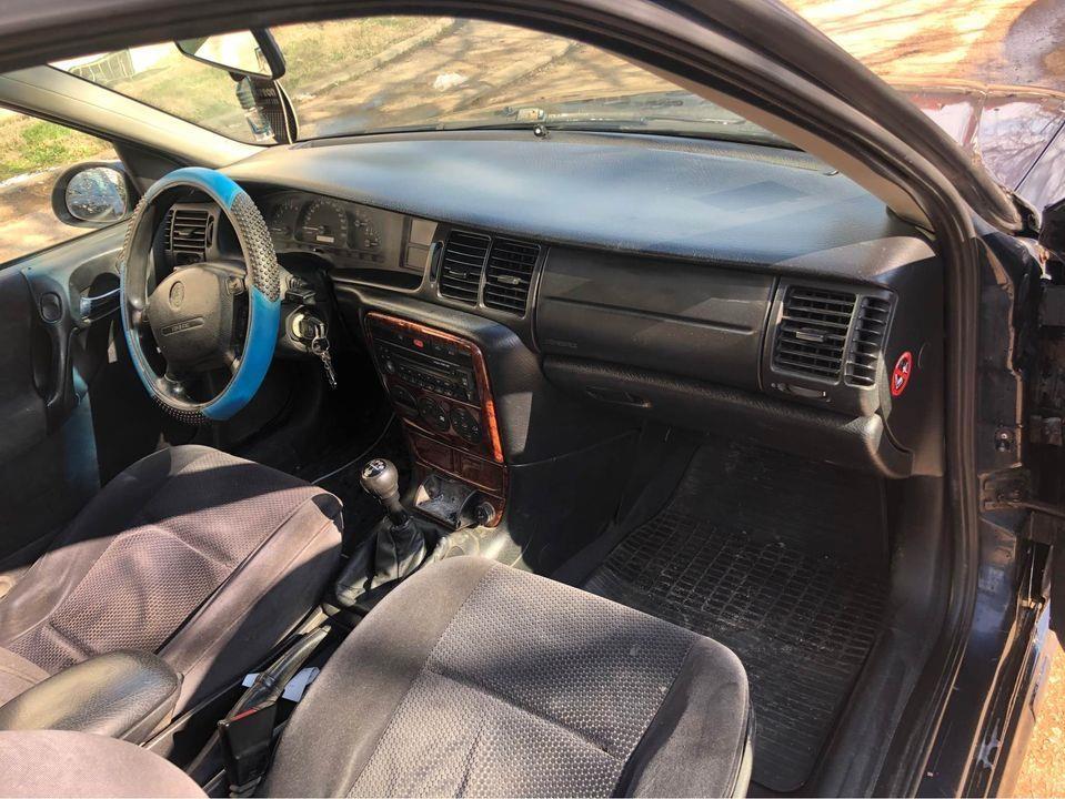 Opel-vektra-b