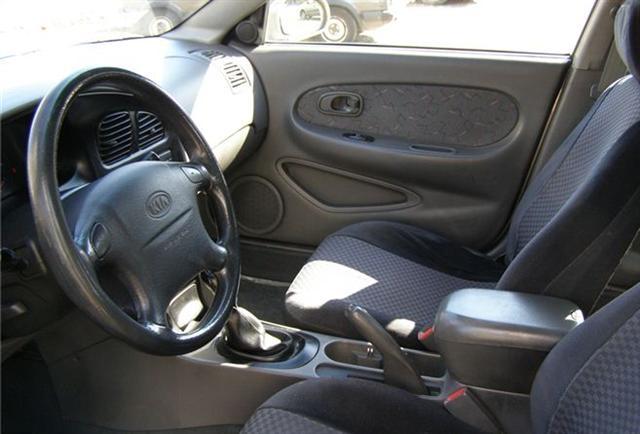 Kia-Sephia-H-B-1-8-GS--02