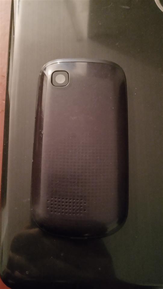 Polovan-telefon-Nokia-201