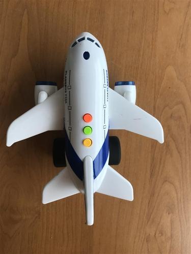 Zvucni avion
