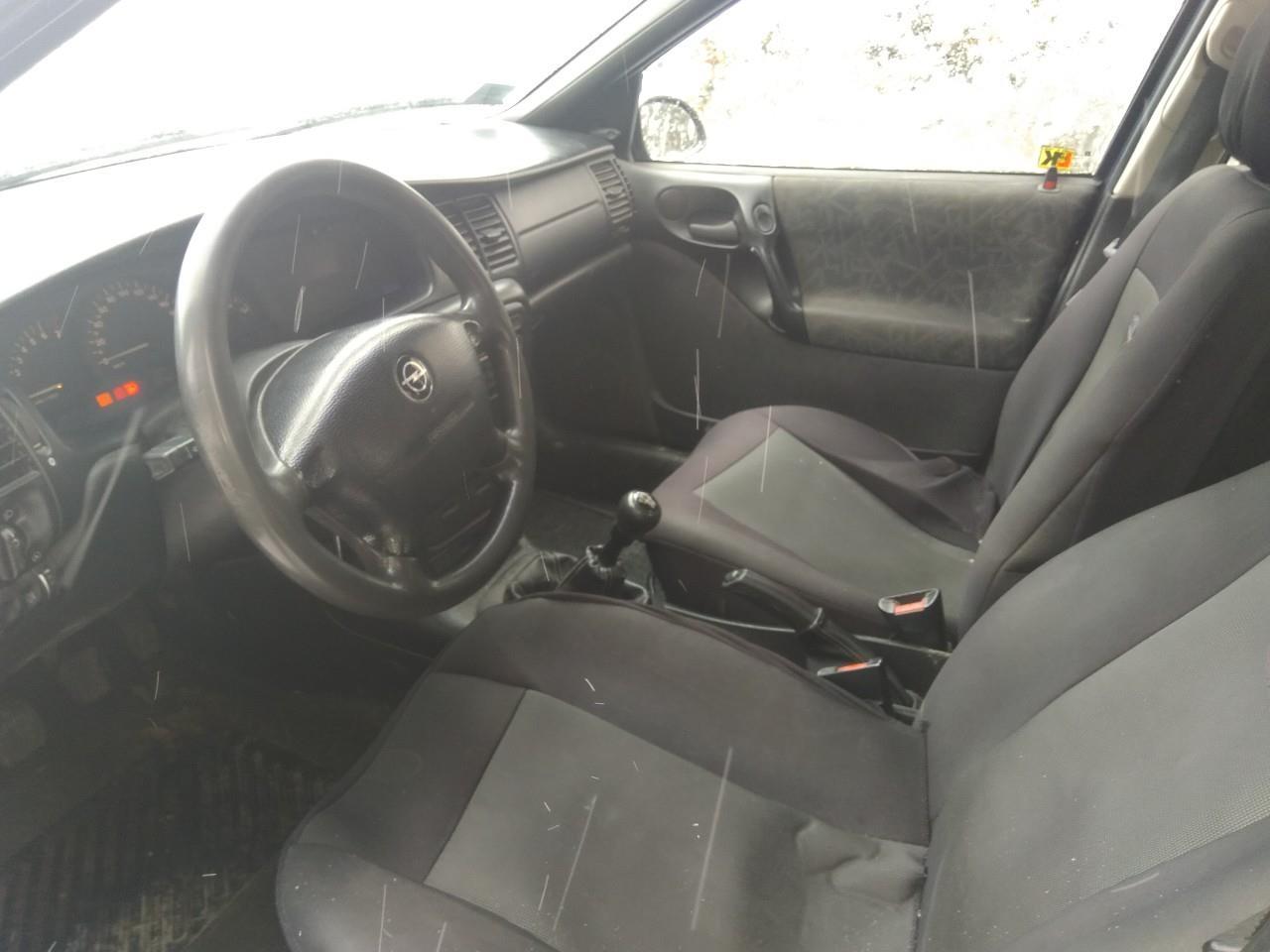 Opel-vektra-b