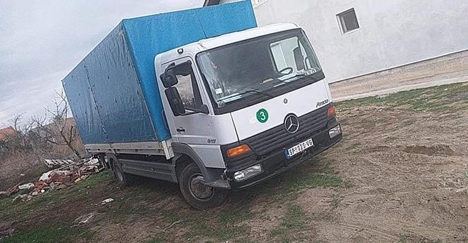 Mercedes Atego 817