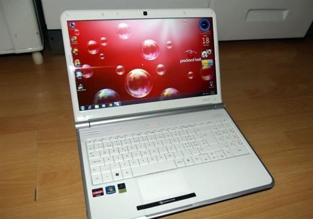 PackardBell TJ72 DualCore/4GB/500GHDD