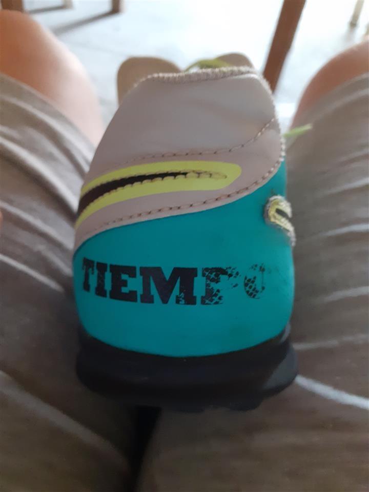 NIKE-TIEMPOX