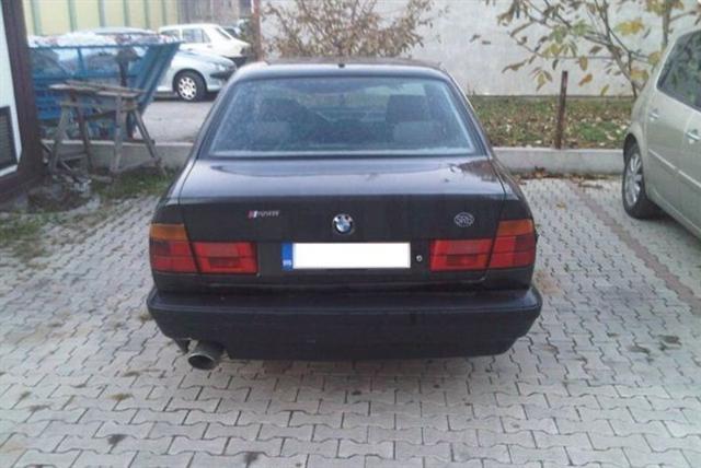 BMW-525-I--93