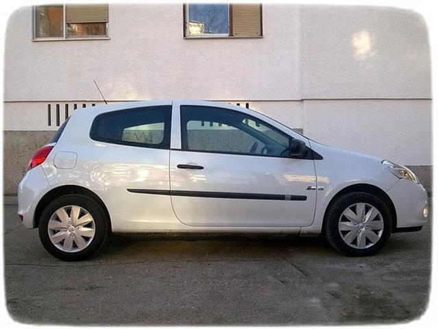 Renault-Clio-III--1-5DCI--10