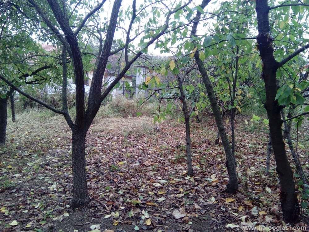 Prodajem-plac-Miljakovac