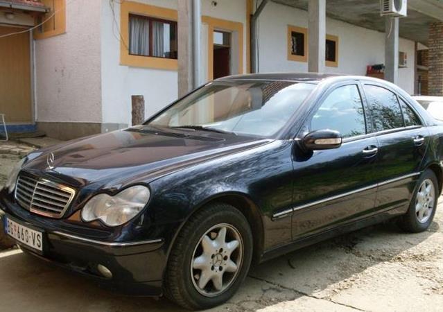 Mercedes-Benz C200 -01