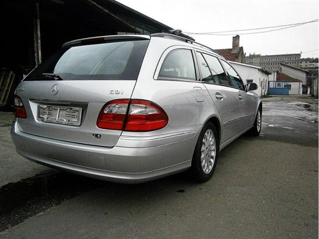 Mercedes-Benz-E-220-cdi-Karavan