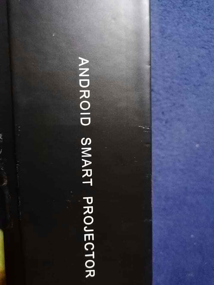 Na-prodaju-projektor