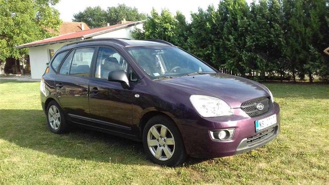 Kia Carens