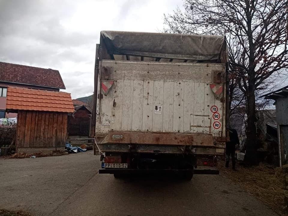 Mercedes-atego-815