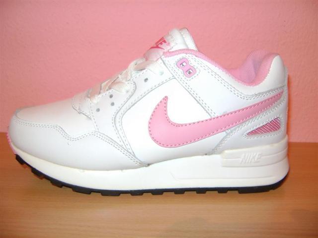 Nike Pegasus broj 39