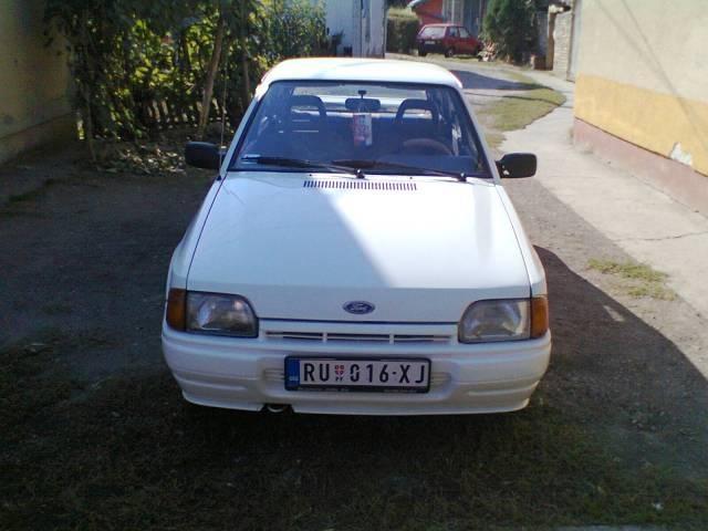 Ford Escort  -88