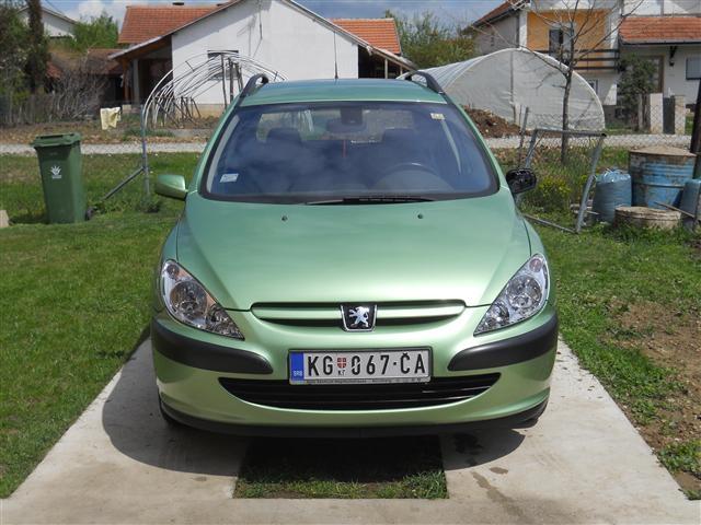 Pezo 307 karavan