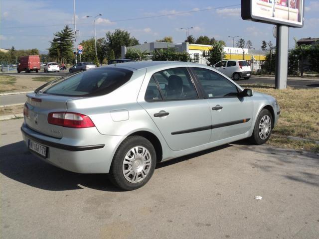 Renault-Laguna-1-8-16V--03