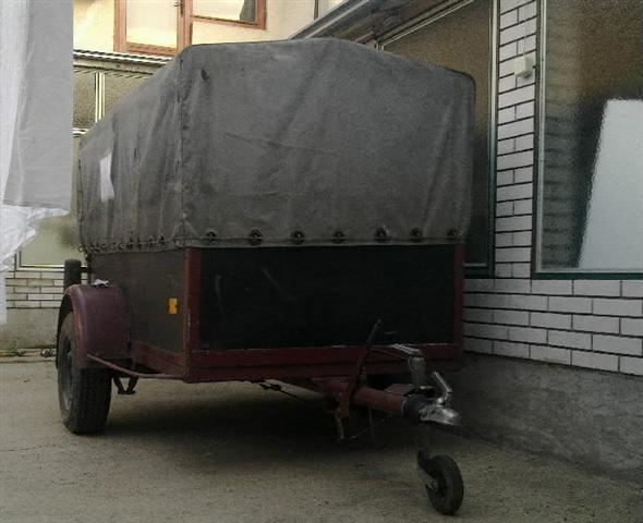Auto-prikolica-