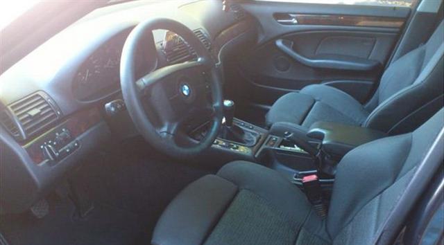 BMW-320--02