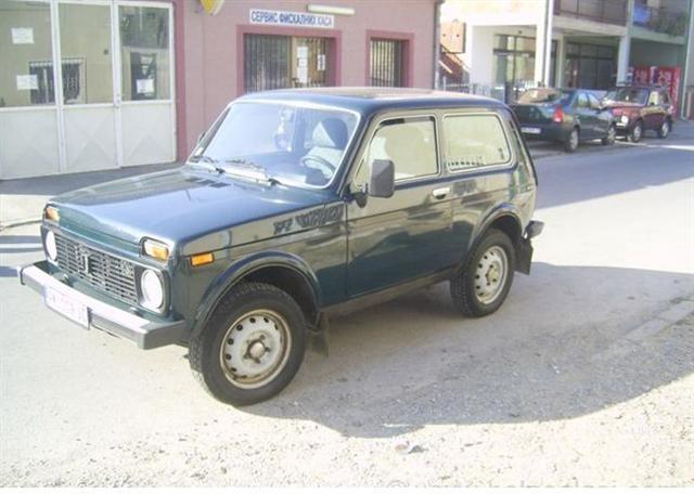 Lada Niva -06