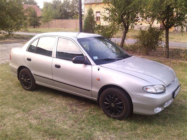 Hyundai-Accent--99