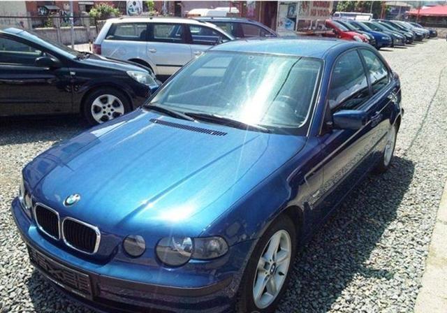 BMW 320 Compact -02