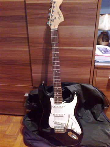 Elektricna-gitara-Affinity-Stratocaster