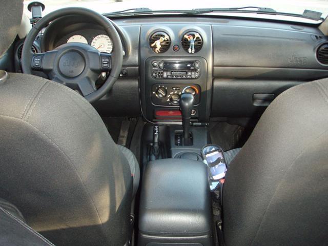 Jeep-2-8-CRD--04