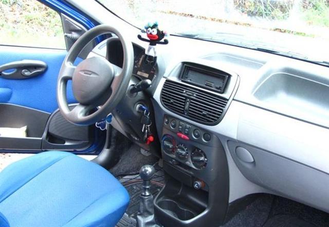 Fiat-Punto--01