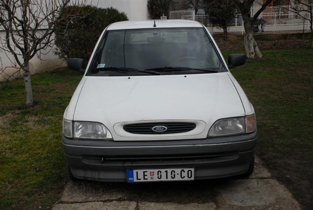 Ford-Eskort-5--93