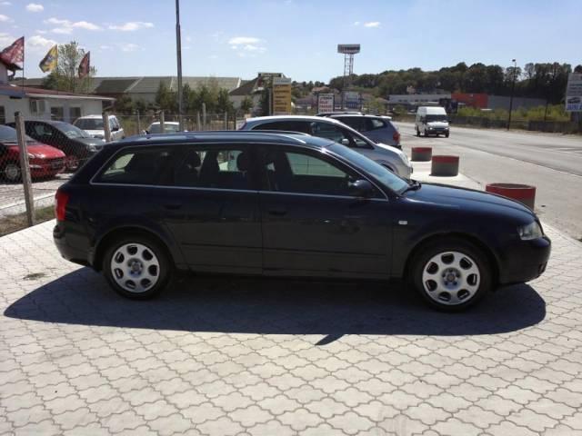 Audi-A4--04