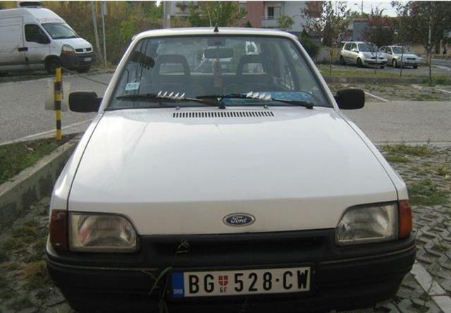 Ford-Escort-IV--88