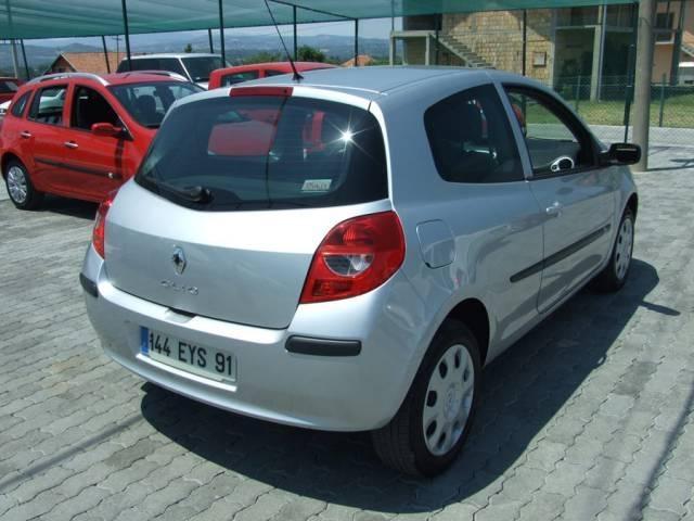 Renault-Clio--04
