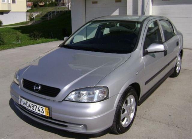 Opel Astra 1.7DTi -02