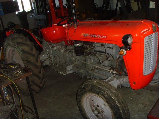 TRAKTOR IMT533