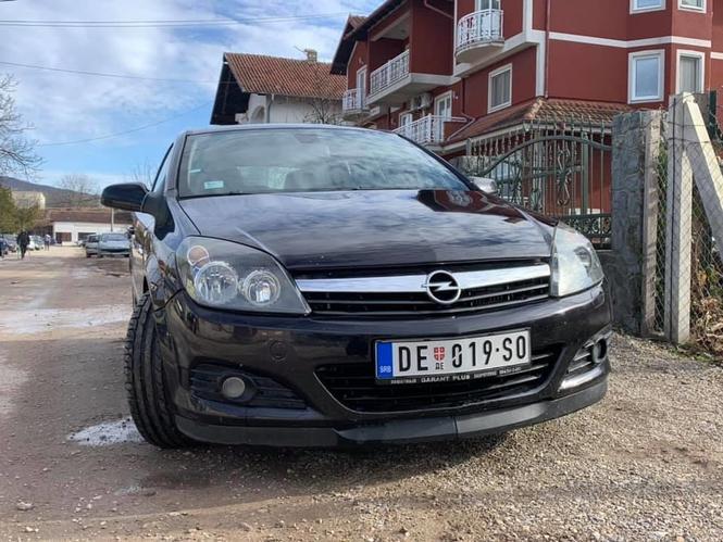 Opel astra gtc