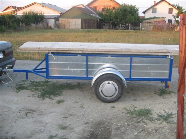 Avto-prikolica