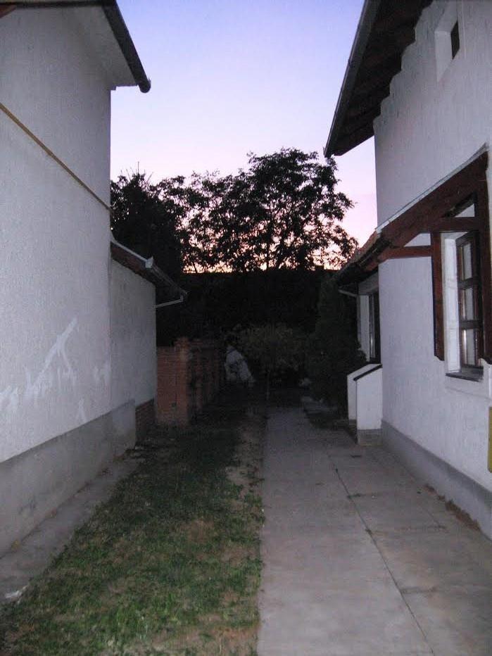 Kuca-Backi--Jarak