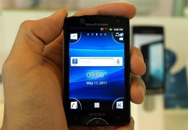 Sony-Xperia-mini-Pro