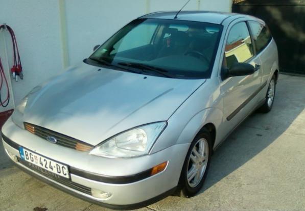 Ford Focus 2,0B  -00