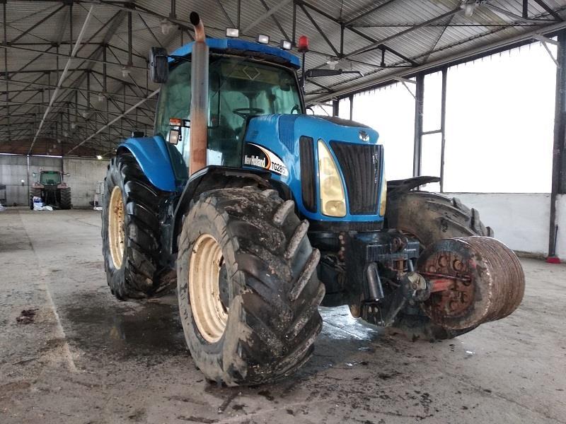 NEW-HOLLAND-T8040