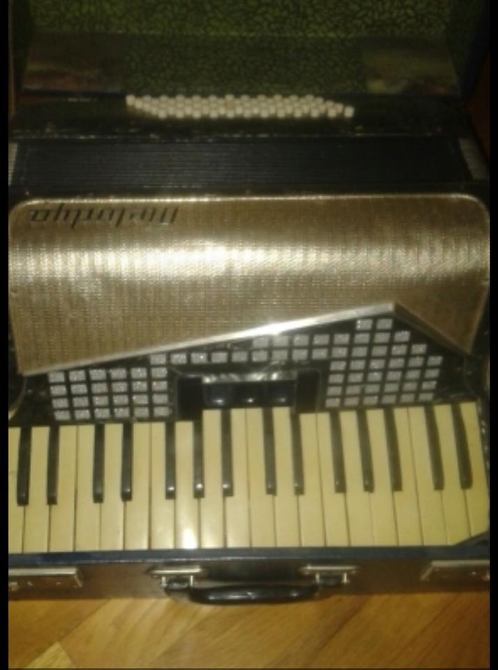 HARMONIKA