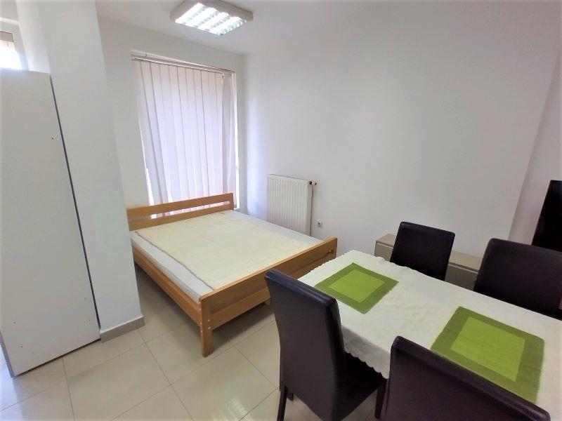 Izdavanje--Jednosoban-stan--30m2--Centar