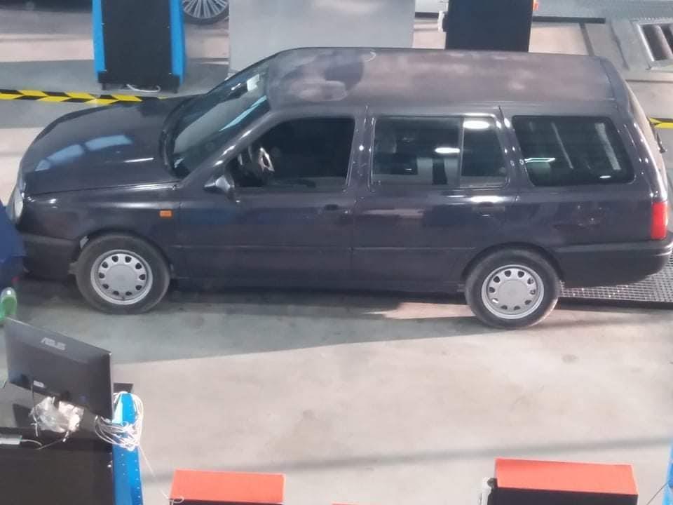 AUTO-U-EXTRA-STANJU-REGISTROVAN-JUCE