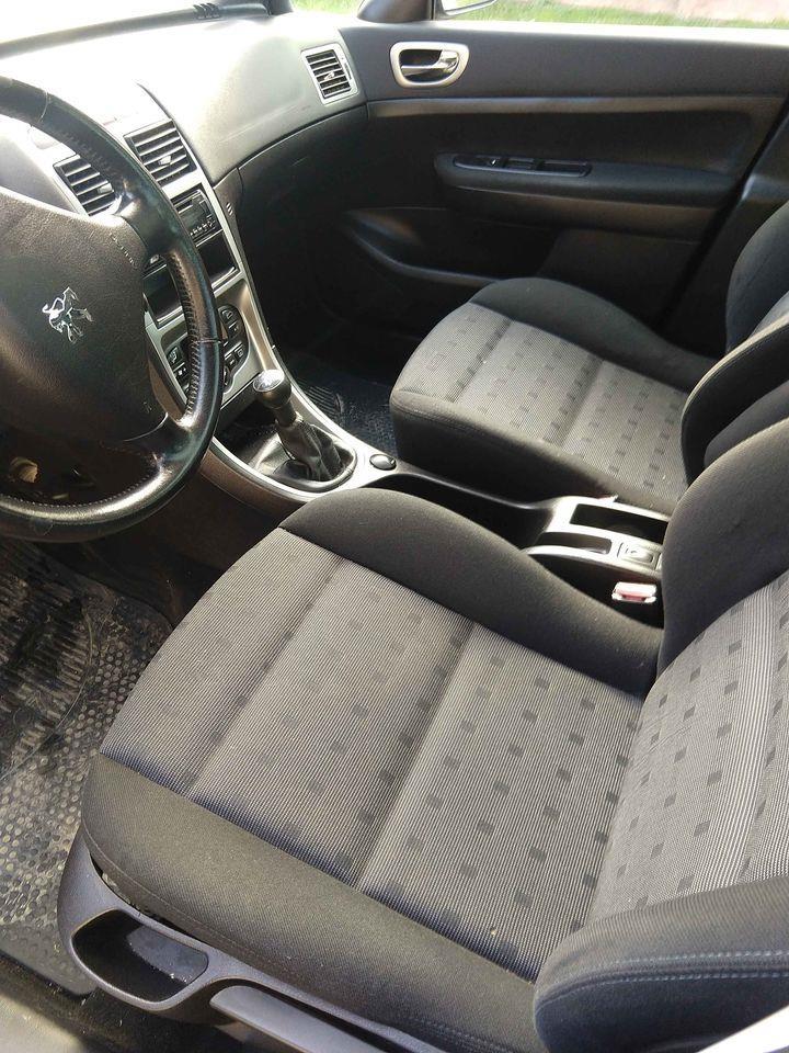 Peugeot-307