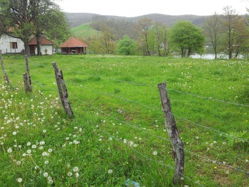 Prelepog-placa-800m2-na-obali-jezera-Gazivode